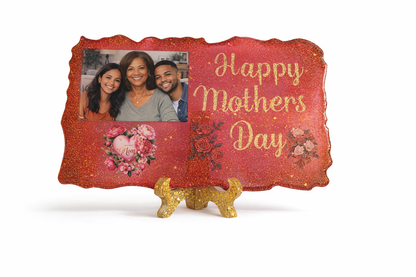 Handmade red and gold resin plaque with floral accents and ‘The Best Mom’ heart.